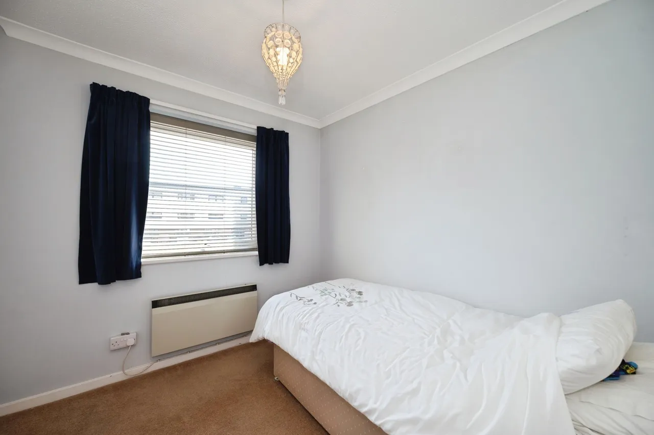 Station Road, Hayling Island, PO11, photo 7