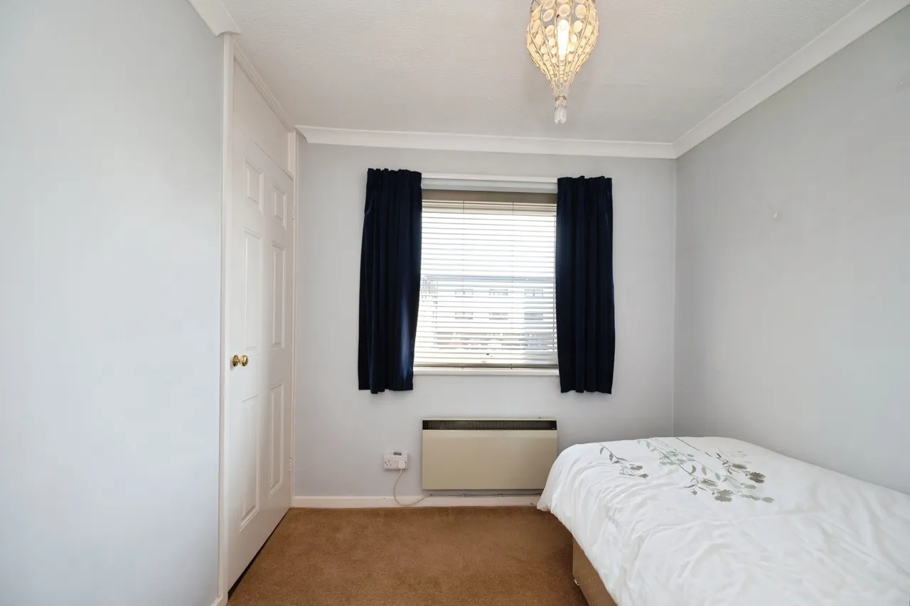 Station Road, Hayling Island, PO11, photo 11
