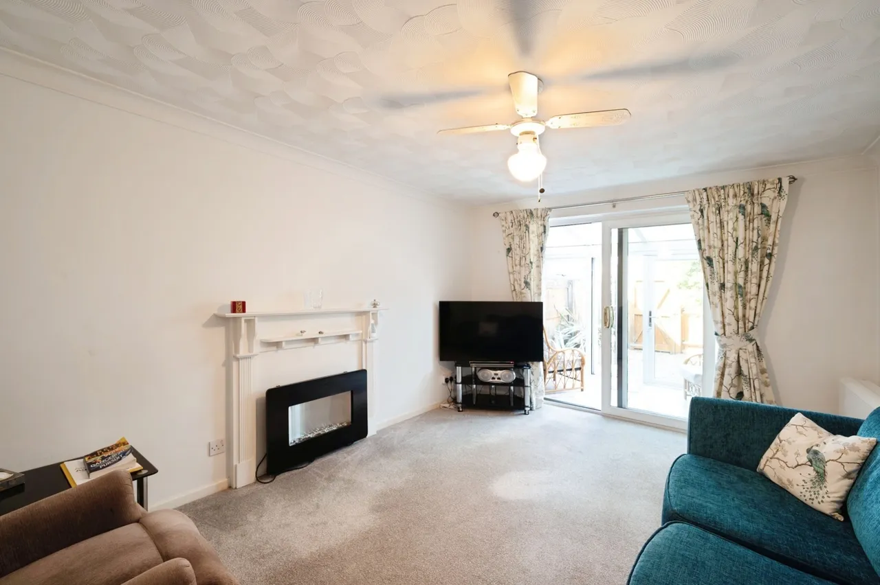 Station Road, Hayling Island, PO11, photo 5