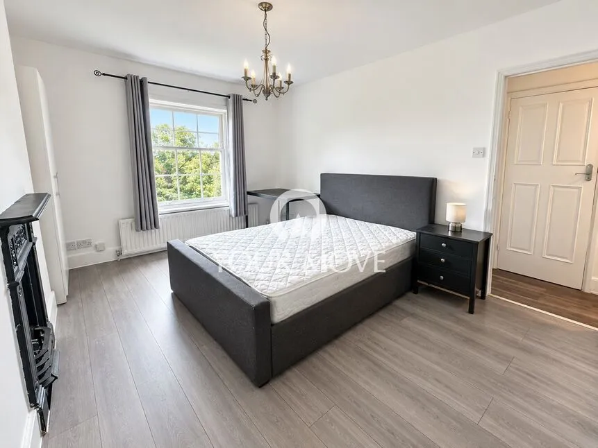 Shooters Hill Road, London, SE3, photo 3