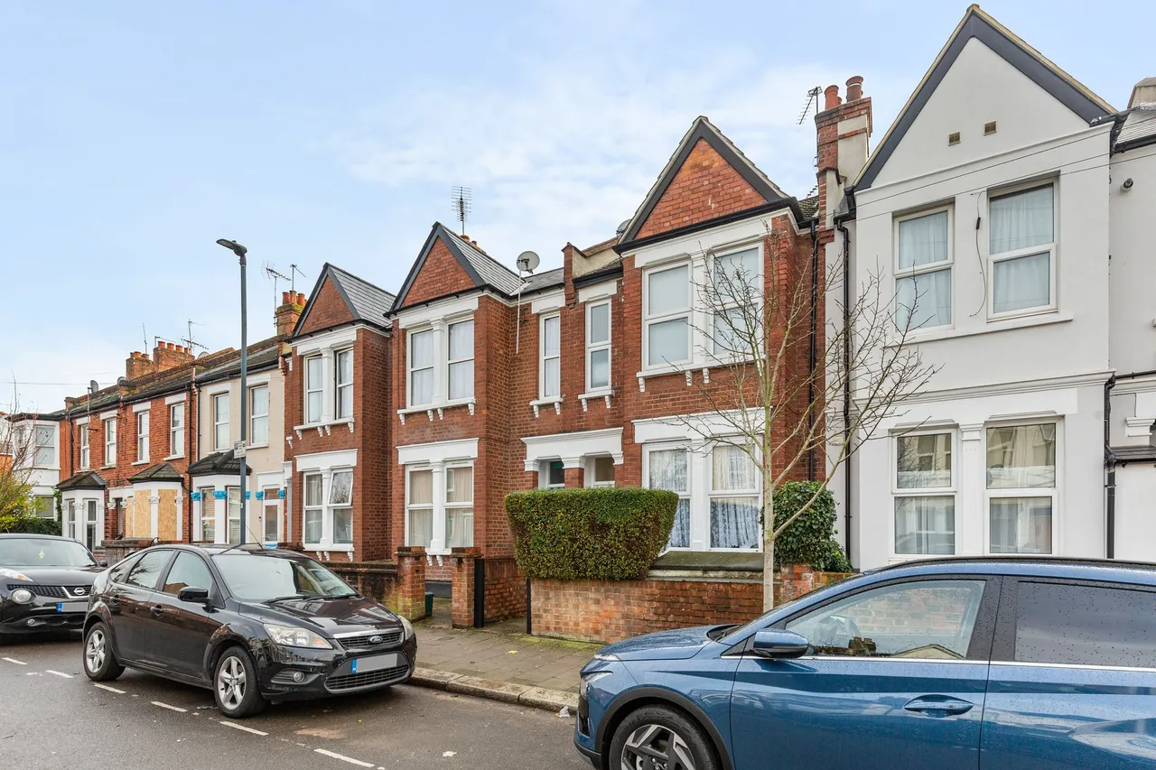 Essex Road, London, NW10, photo 8