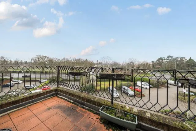 Grand Regency Heights, Ascot, SL5, photo 4