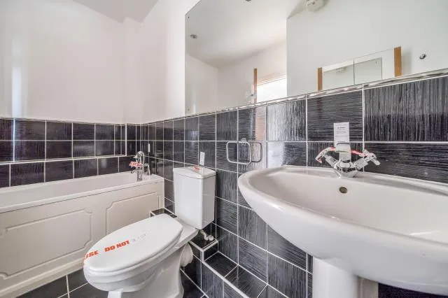 Grand Regency Heights, Ascot, SL5, photo 9