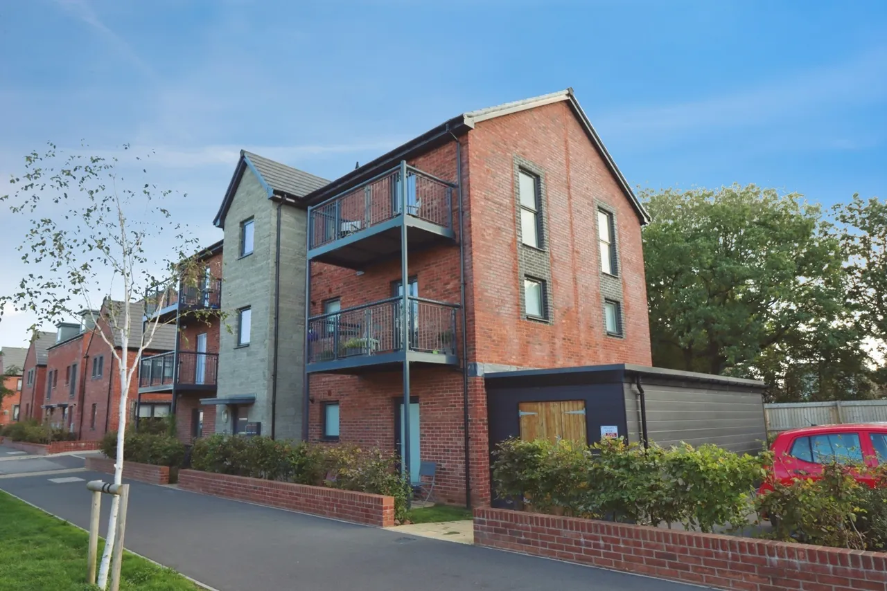 Dowsell Way, Yate, BS37, photo 18