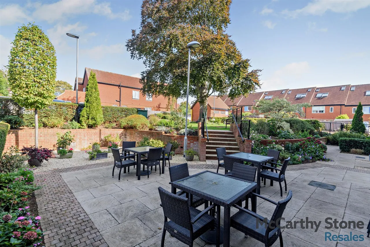 St. Margarets Way, Midhurst, GU29, photo 15