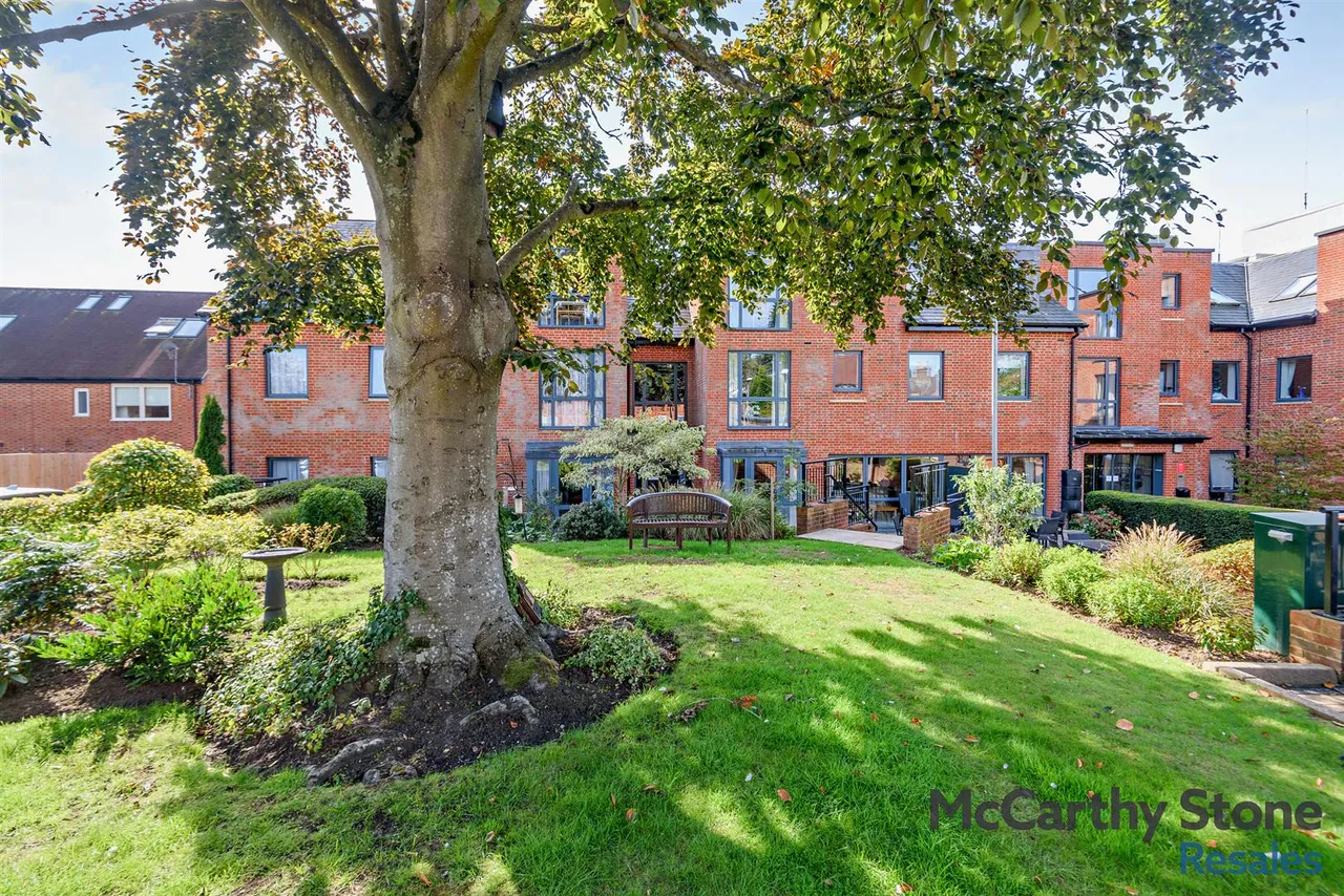 St. Margarets Way, Midhurst, GU29, photo 18