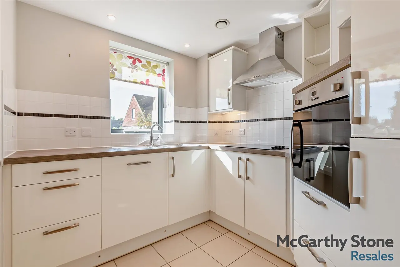 St. Margarets Way, Midhurst, GU29, photo 4
