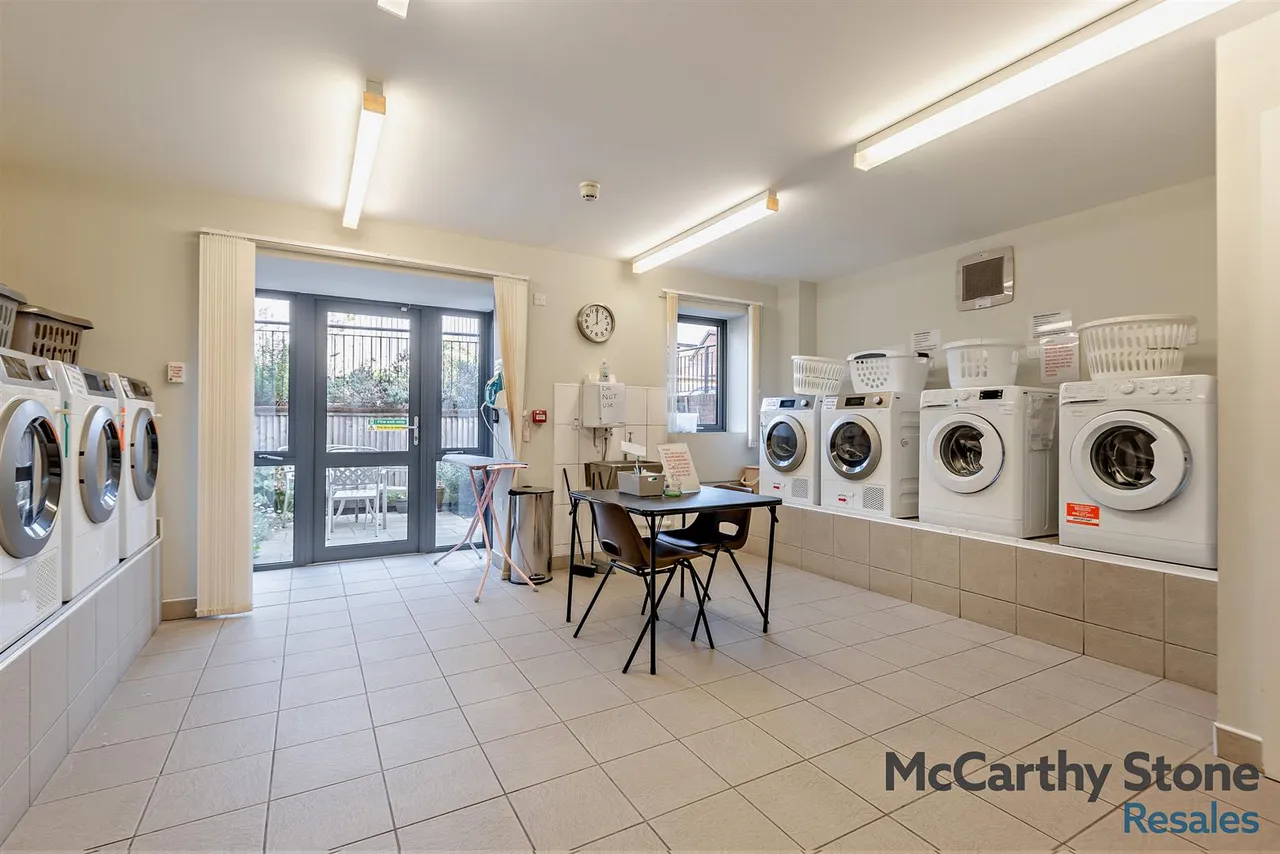 St. Margarets Way, Midhurst, GU29, photo 14
