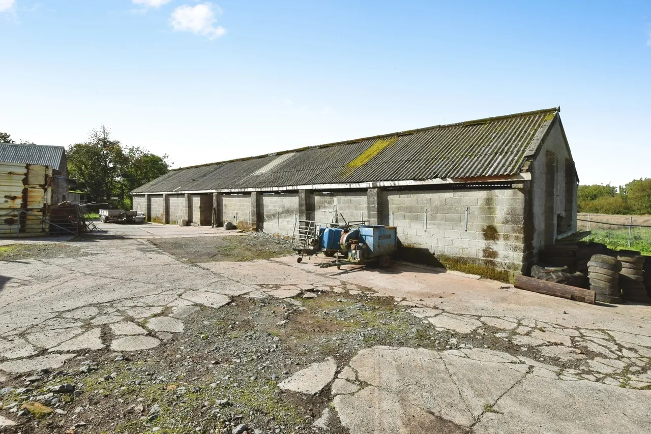 Maesybont, Llanelli, SA14, photo 45