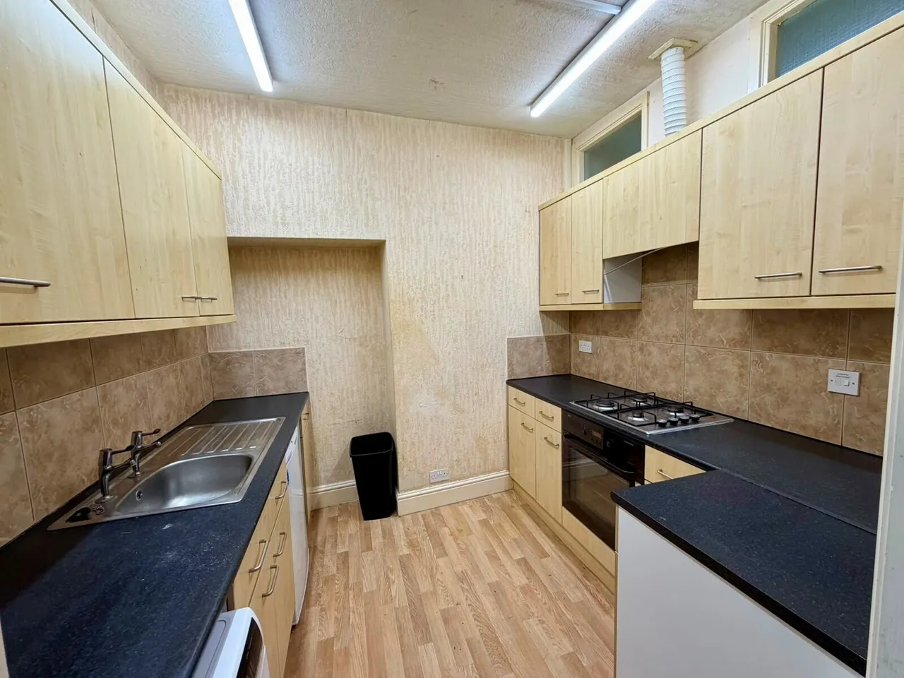 Newland Avenue, HULL, photo 5