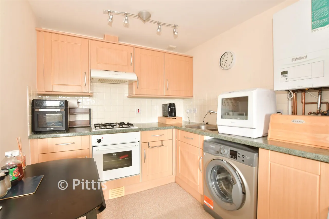 Orchard Close, Freshwater, PO40, photo 5