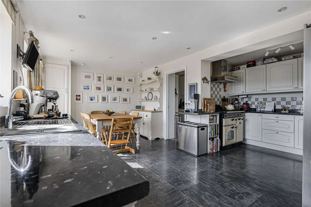 Winfield Lane, Crouch, Sevenoaks, Kent, TN15 8PX, photo 6