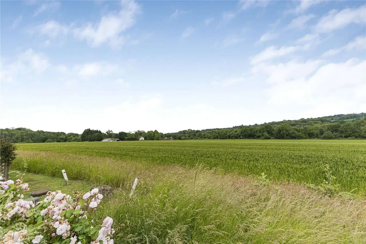 Winfield Lane, Crouch, Sevenoaks, Kent, TN15 8PX, photo 8