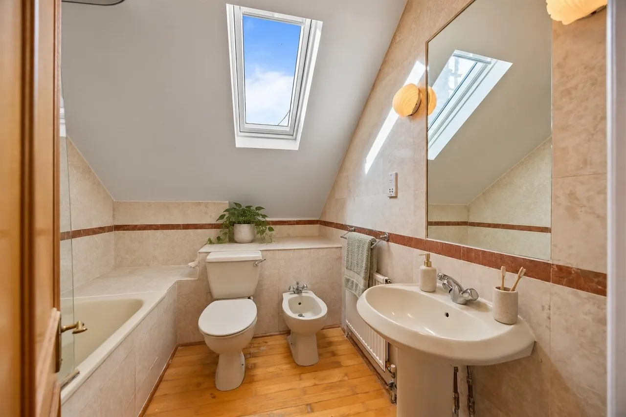 Woodchurch Road, London, NW6, photo 5