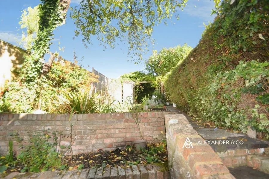Church Street, North Marston, MK18, photo 17