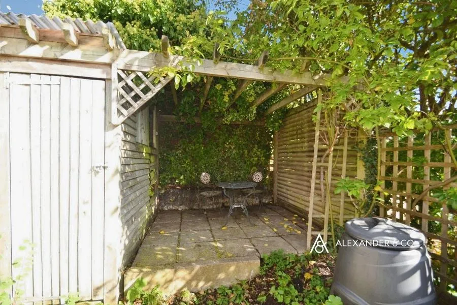 Church Street, North Marston, MK18, photo 12