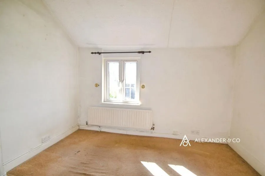 Church Street, North Marston, MK18, photo 8
