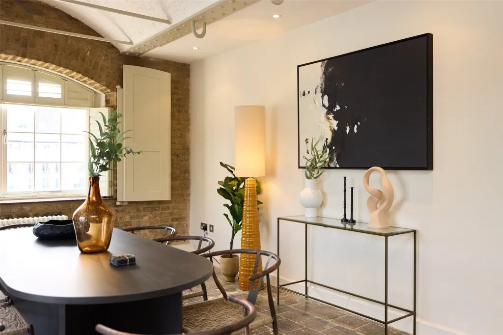 East Smithfield, Tower Hill, E1W, photo 10