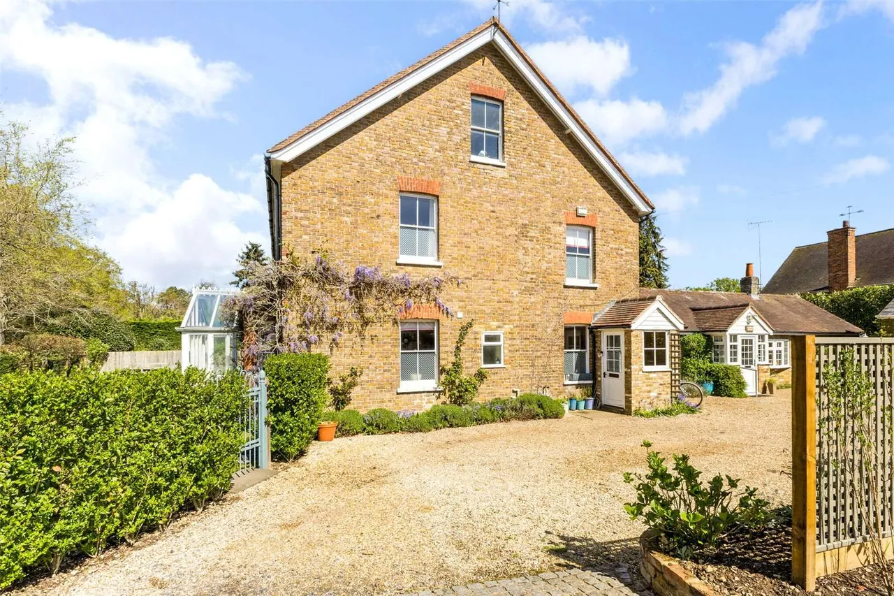 Stewarts Drive, Farnham Common, SL2, photo 14