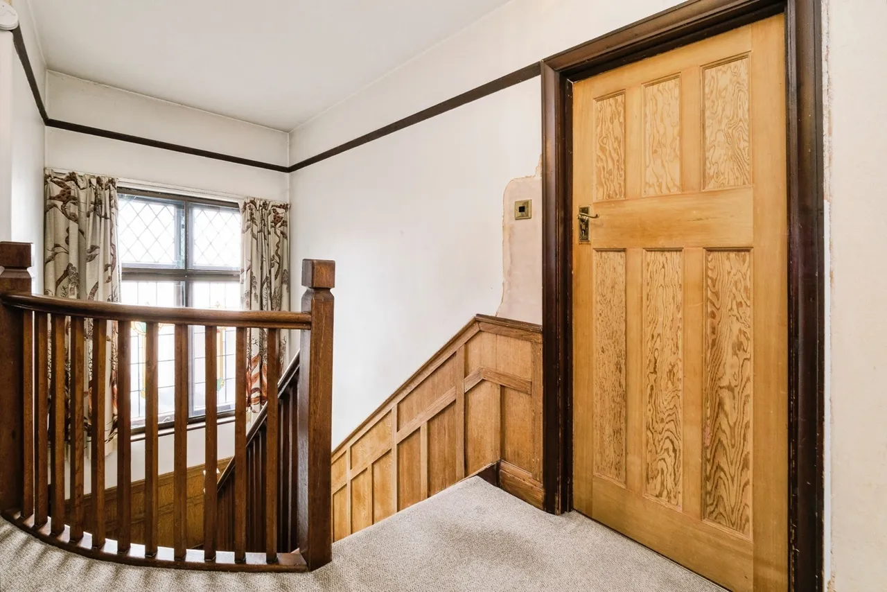 Park Avenue, WOODFORD GREEN, Essex, IG8, photo 23