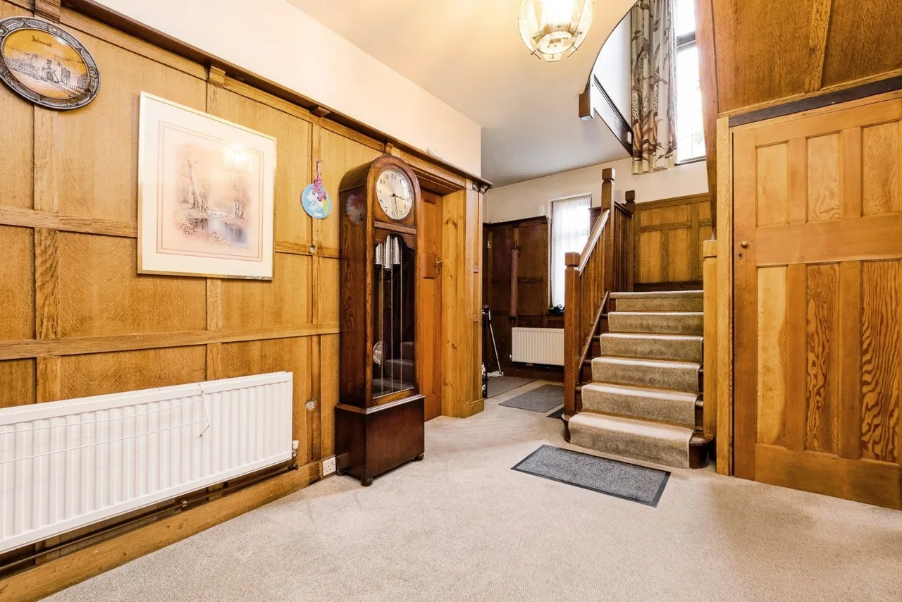 Park Avenue, WOODFORD GREEN, Essex, IG8, photo 18