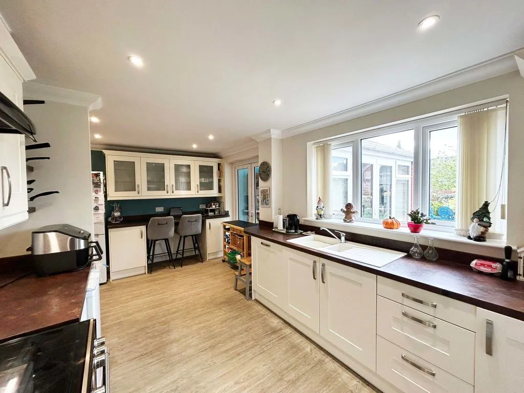 Wood Lane, Walsall, WS3, photo 14