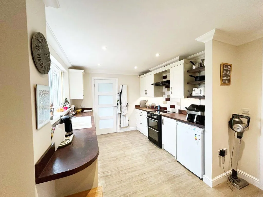 Wood Lane, Walsall, WS3, photo 16