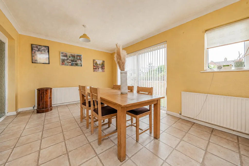 The Fairway, South Ruislip, photo 2