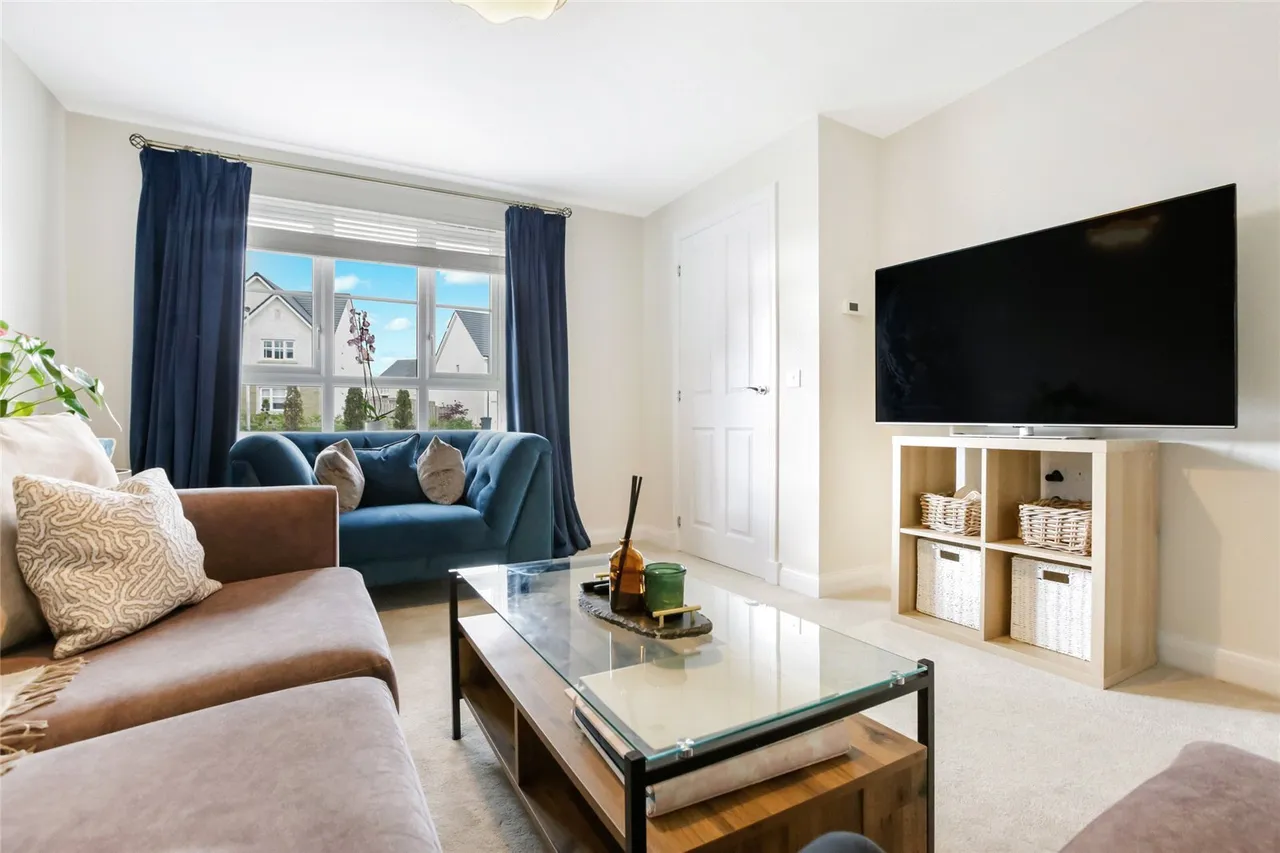 Weston Crescent, Jackton, East Kilbride, South Lanarkshire, G75, photo 2