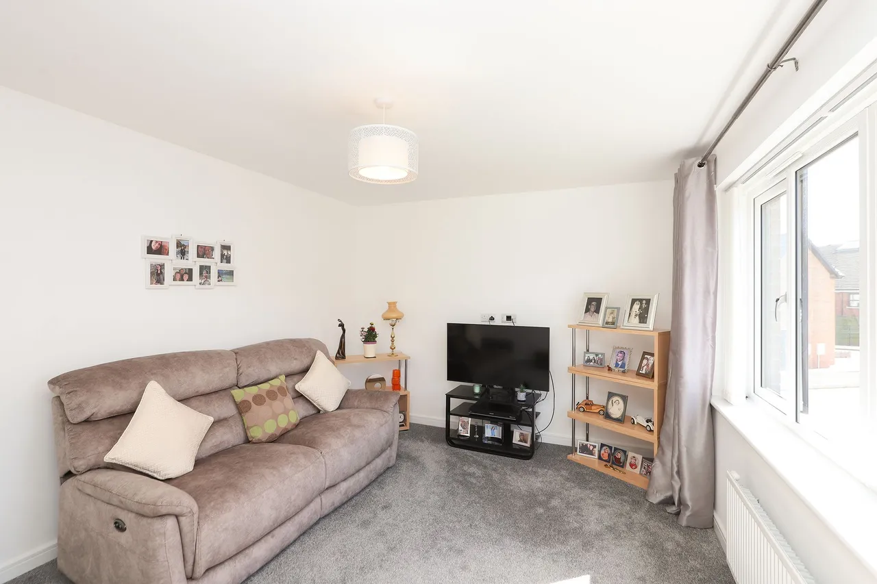 Tawny Drive, Owlthorpe, S20, photo 14