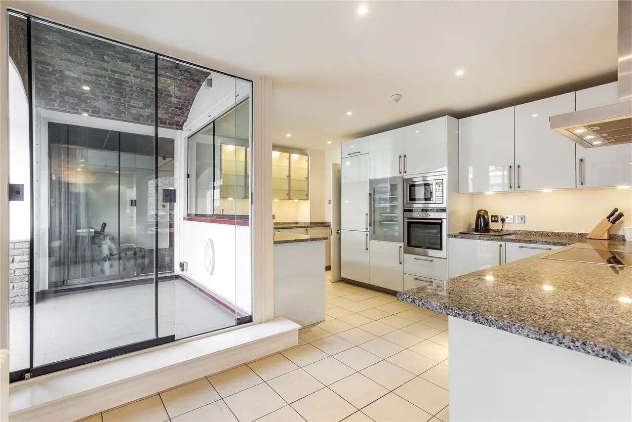 Ivory House, East Smithfield, E1W, photo 6