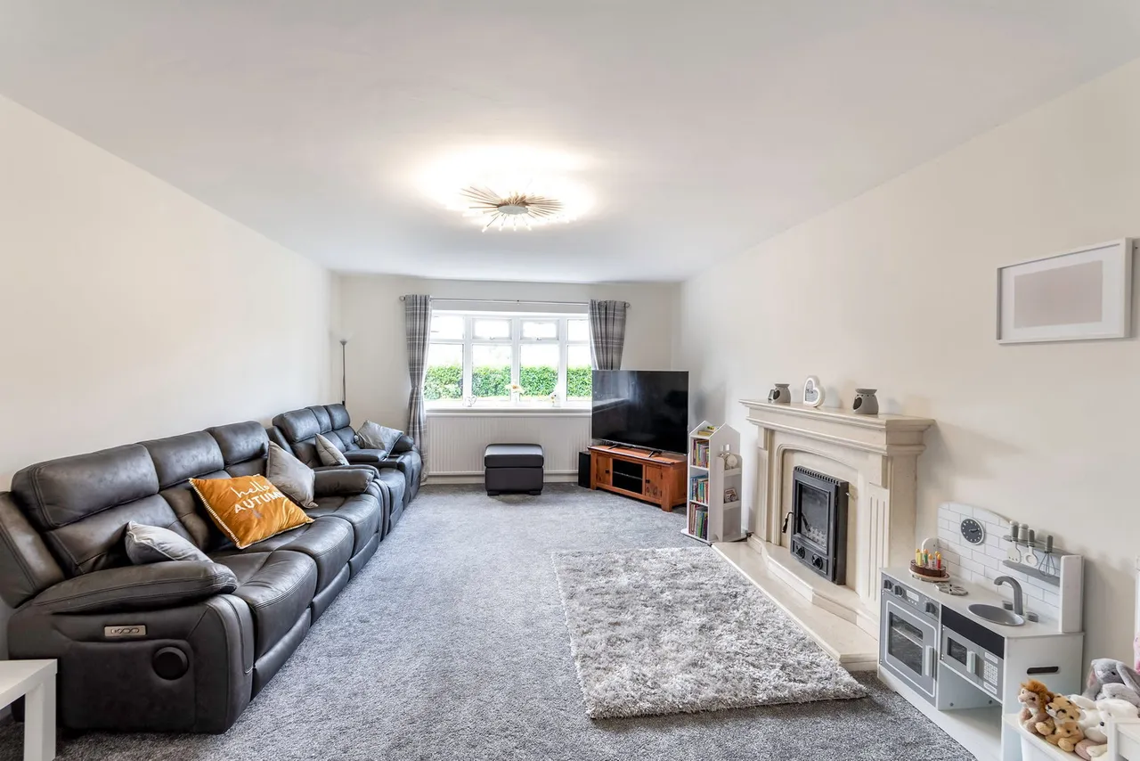 Low Street, East Markham, NG22, photo 6