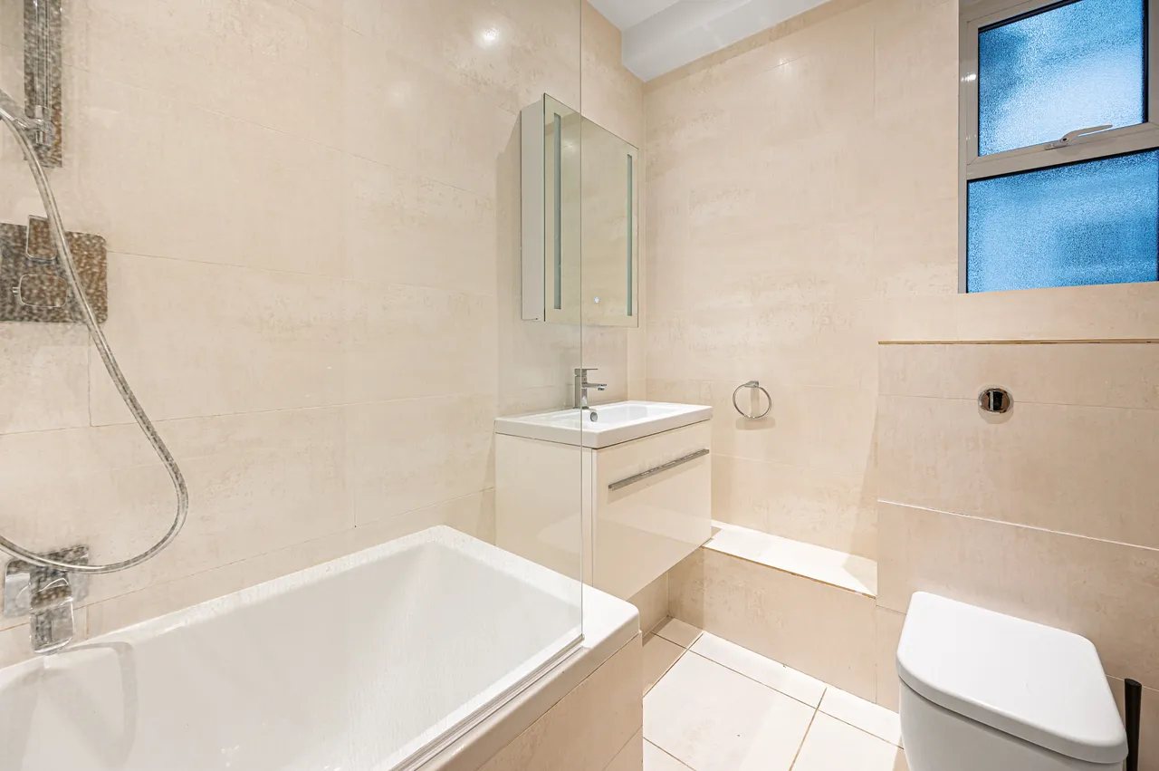 London, NW3, photo 9