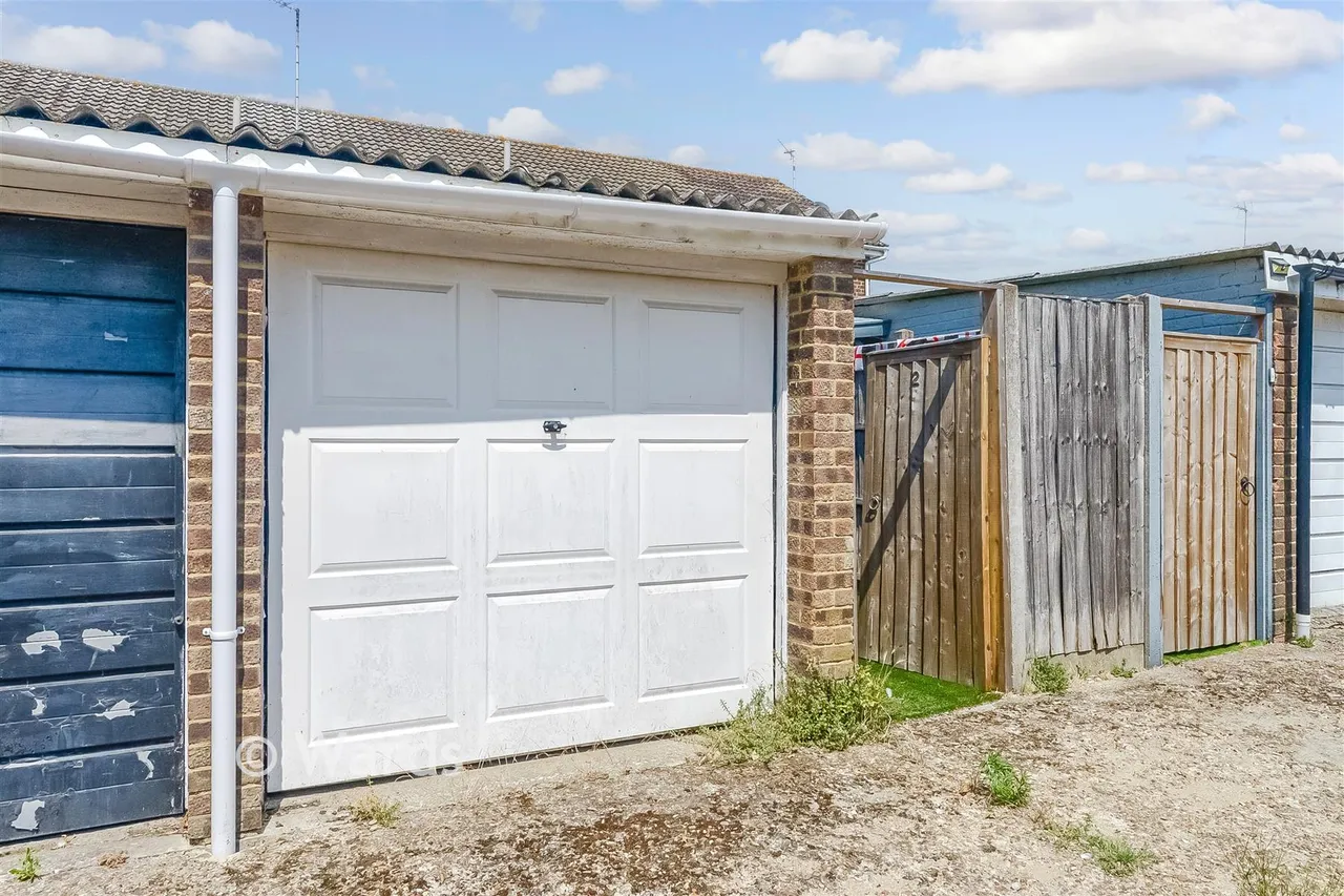 Treetops Close, London, SE2, photo 5
