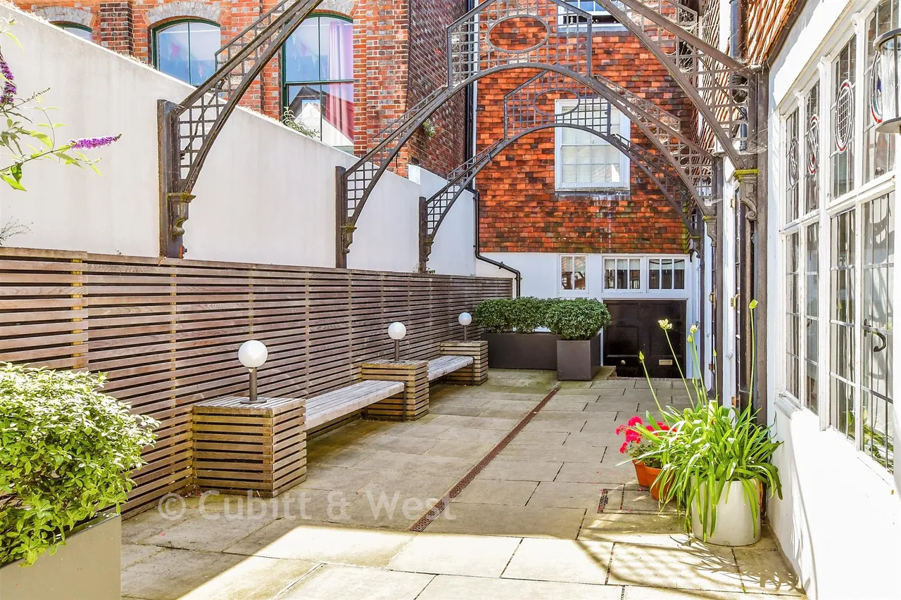Market Lane, Lewes, BN7, photo 2