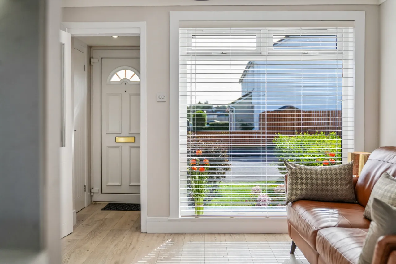 Inverewe Avenue, Deaconsbank, G46, photo 20