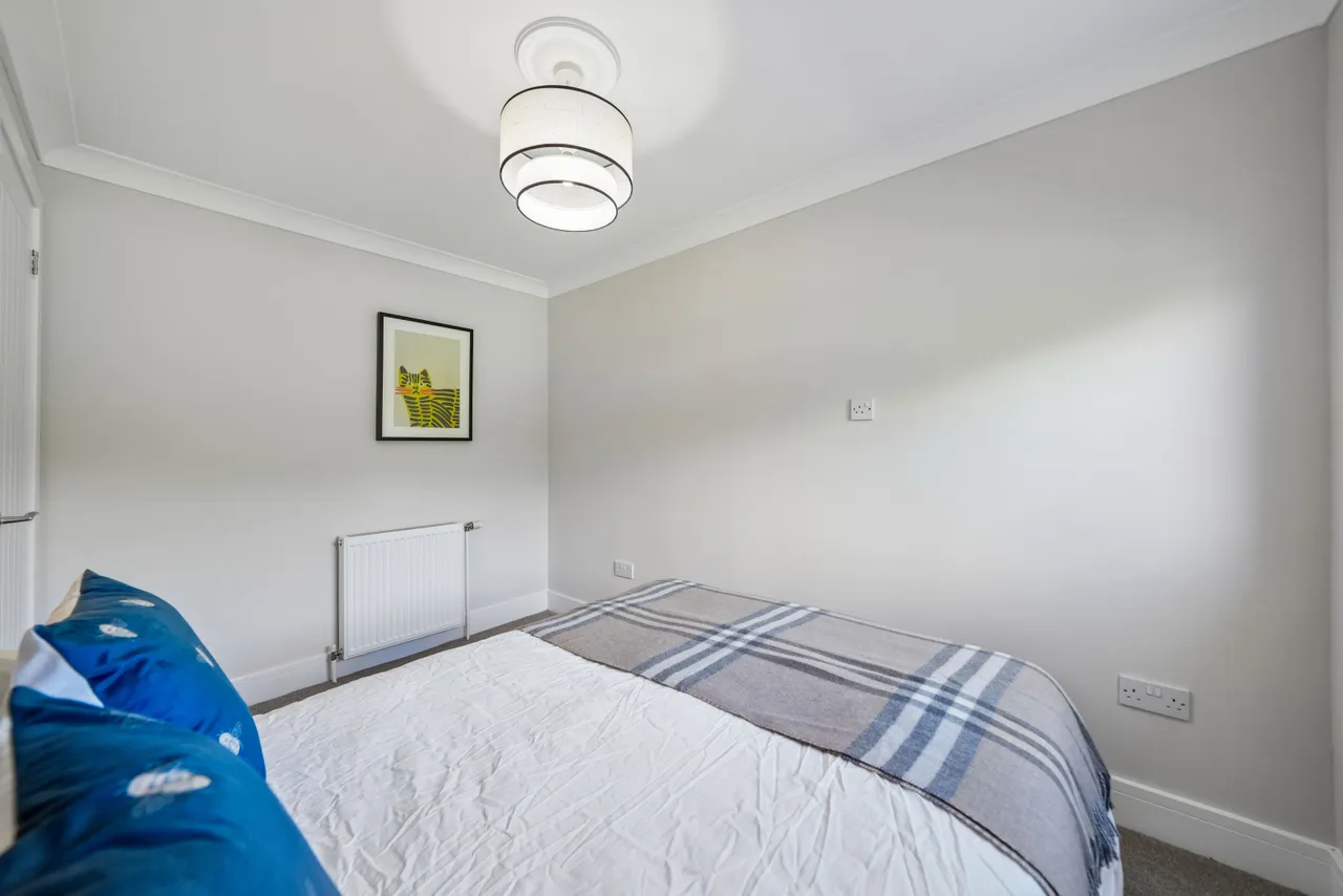 Inverewe Avenue, Deaconsbank, G46, photo 16
