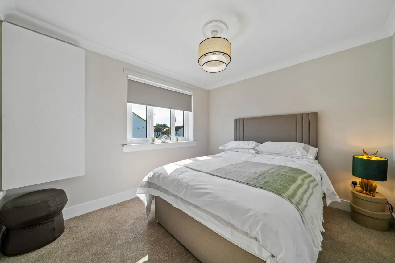 Inverewe Avenue, Deaconsbank, G46, photo 4