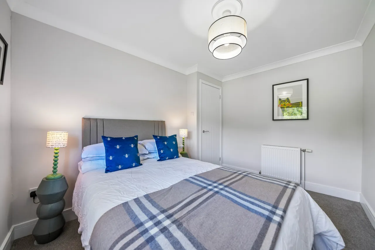 Inverewe Avenue, Deaconsbank, G46, photo 15