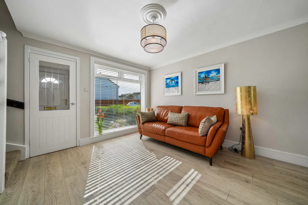 Inverewe Avenue, Deaconsbank, G46, photo 6