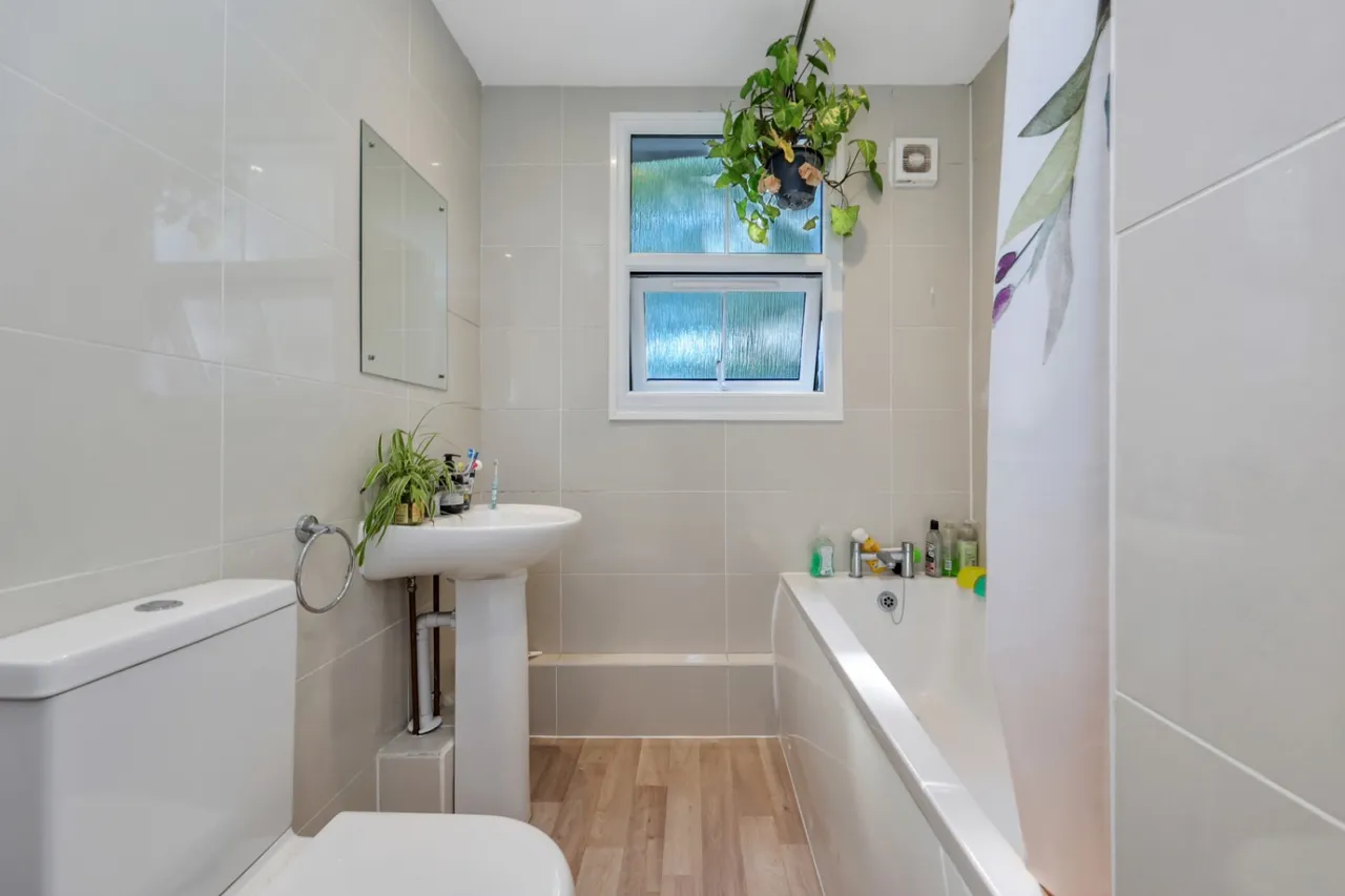Approach Road, London, E2, photo 22