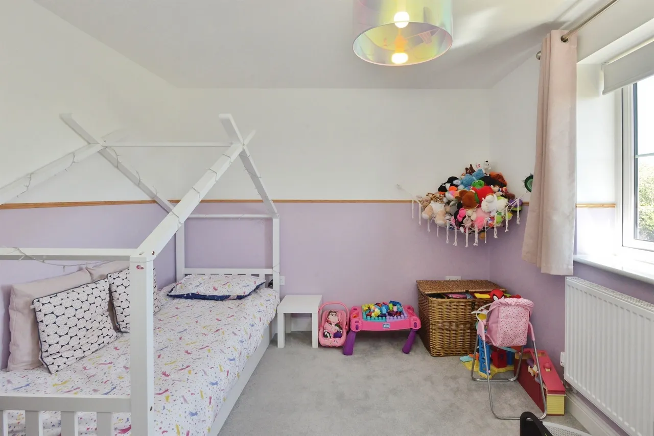 Keeves Avenue, Hanslope, MK19, photo 15