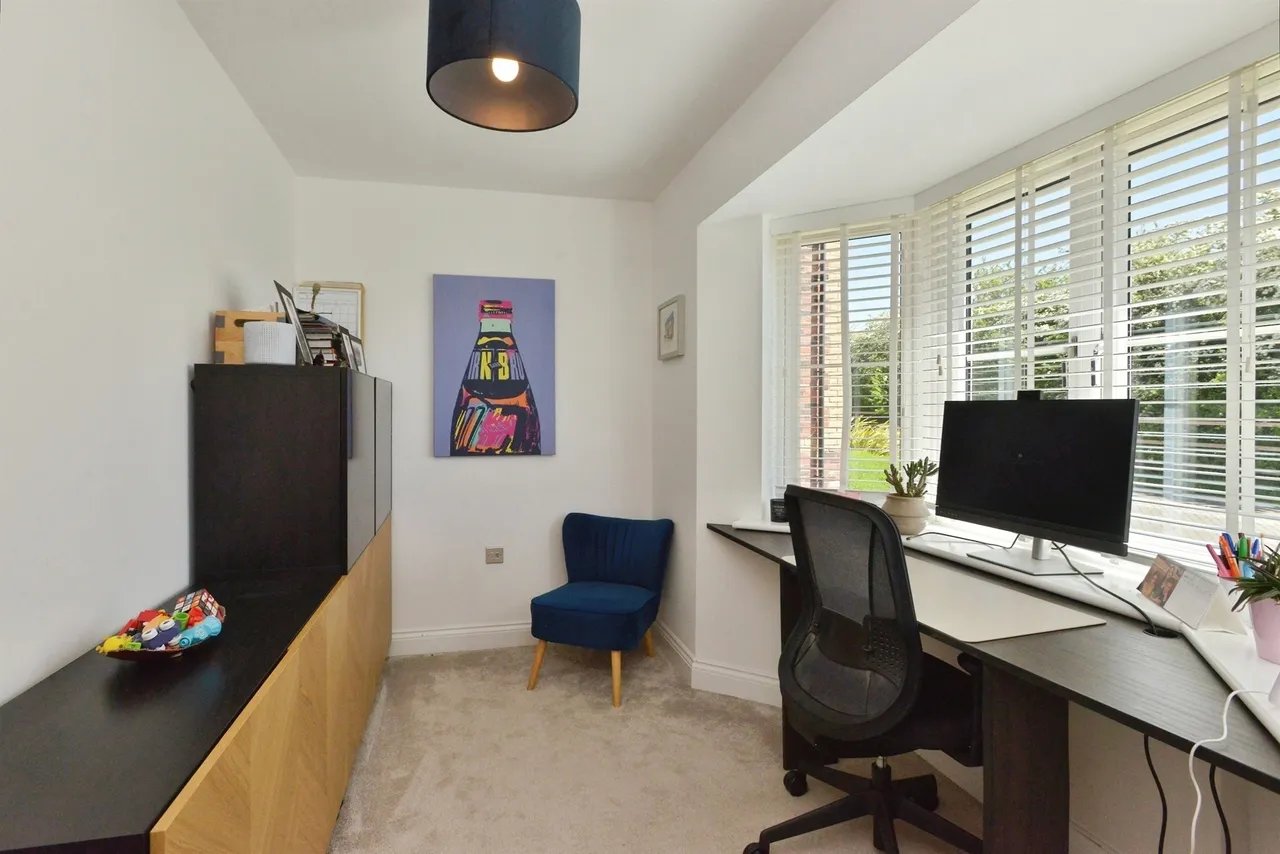 Keeves Avenue, Hanslope, MK19, photo 9