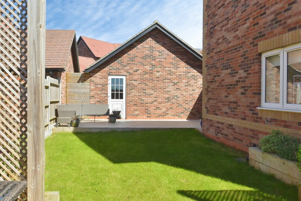 Keeves Avenue, Hanslope, MK19, photo 20