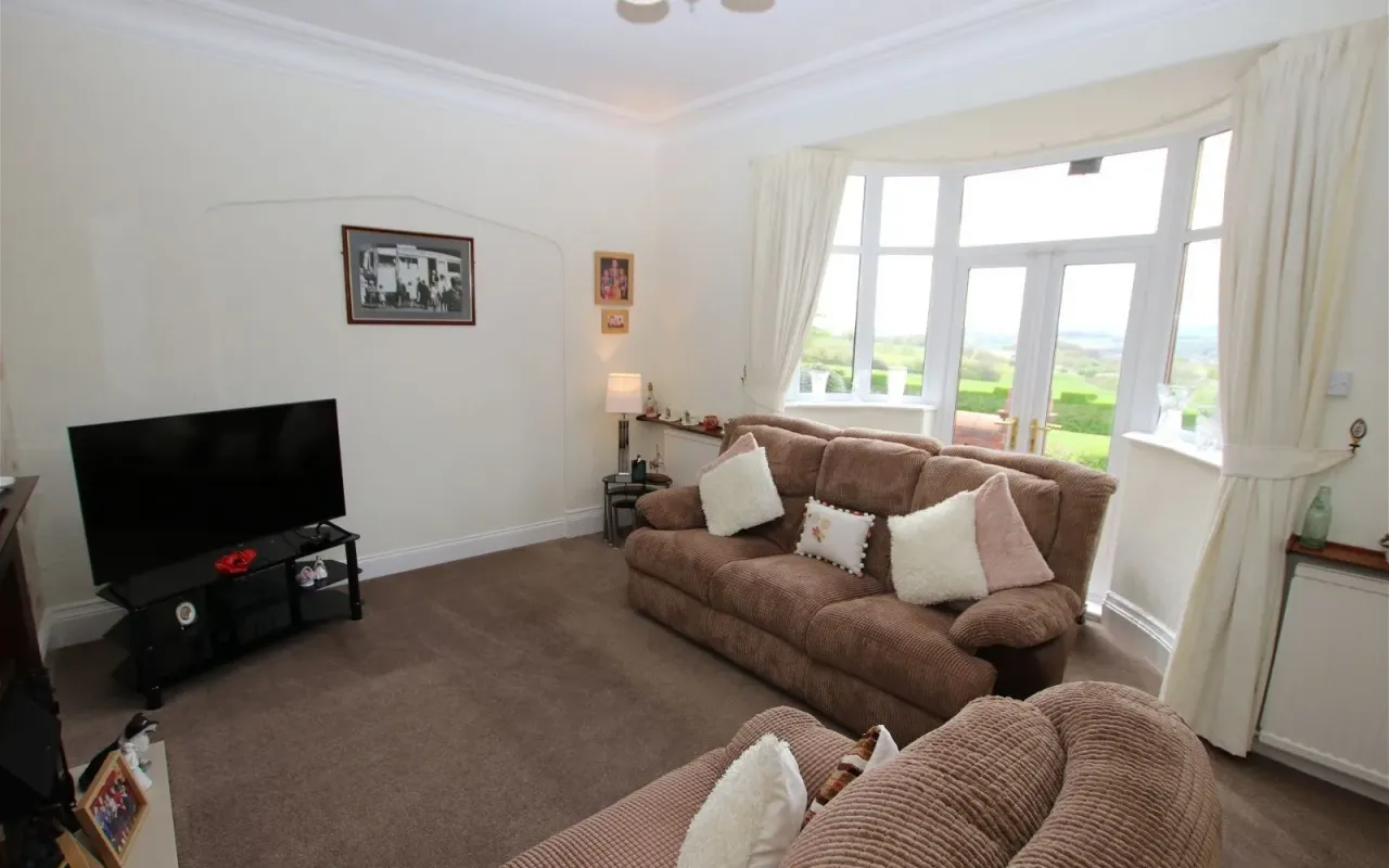 Dodworth Road, Barnsley, photo 8