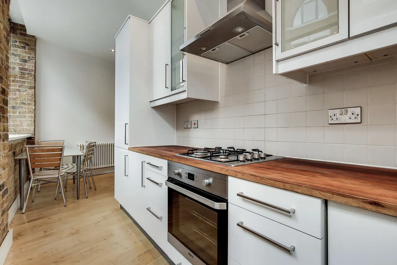 1 Saxon House, 1 Thrawl Street, London, photo 4