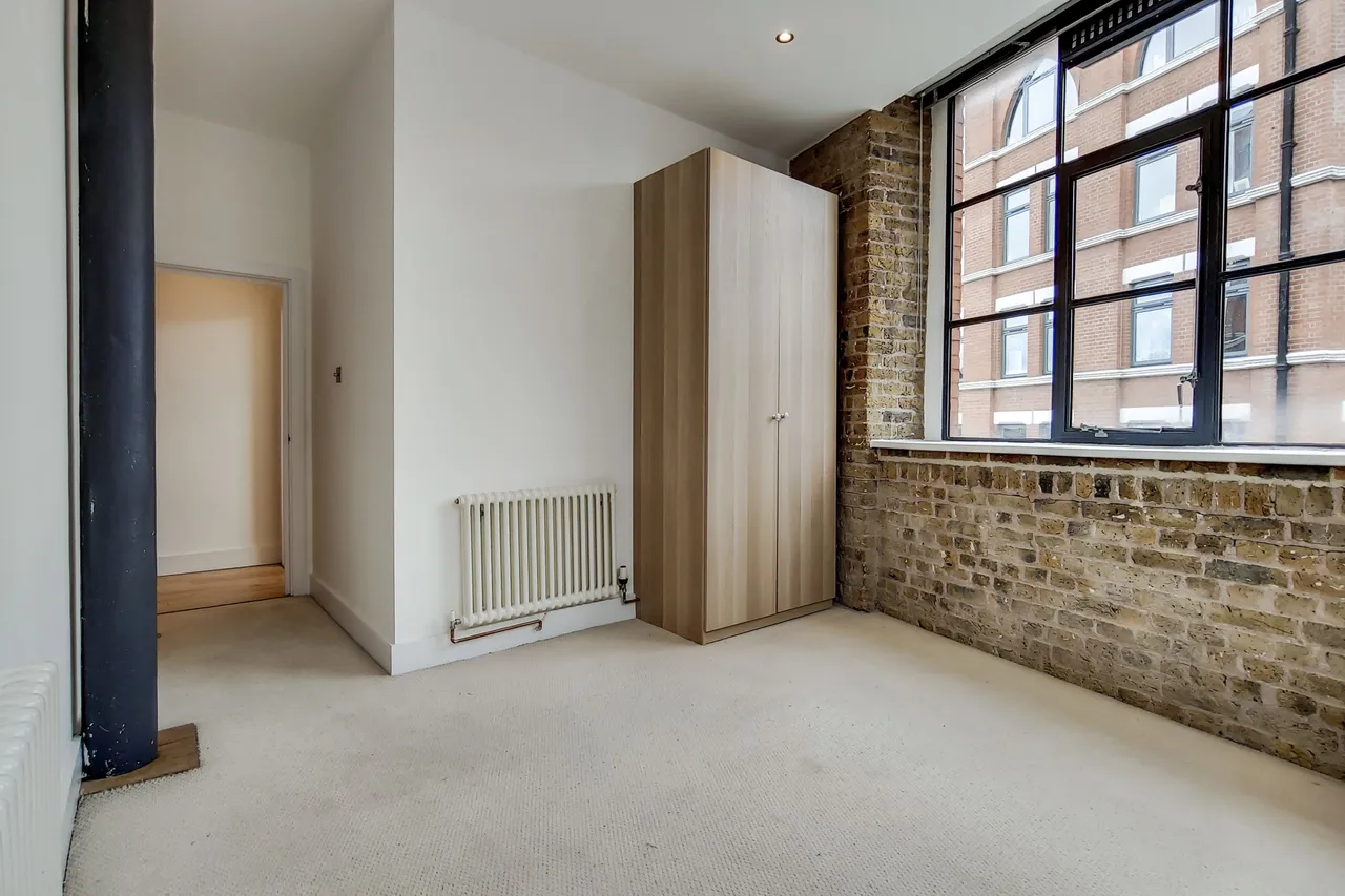 1 Saxon House, 1 Thrawl Street, London, photo 5