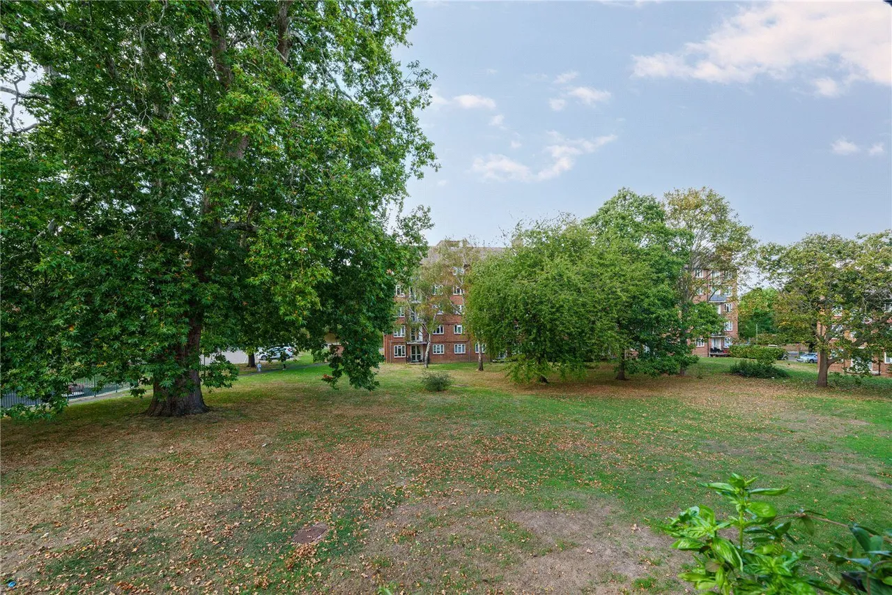 Whitnell Way, London, SW15, photo 4