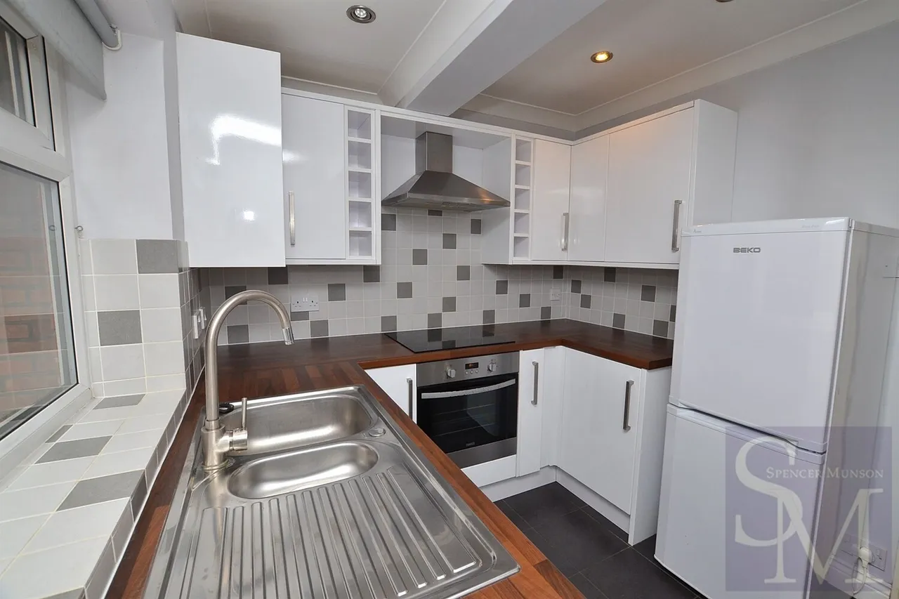 High Road, Loughton, IG10, photo 9