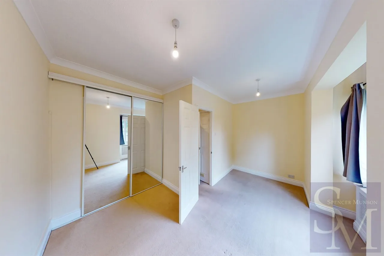 High Road, Loughton, IG10, photo 10
